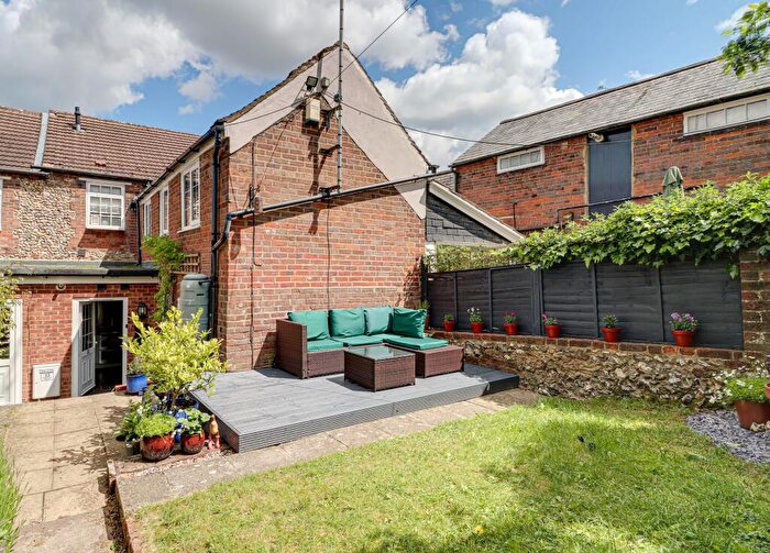 1 Bedroom Terraced House For Sale In Cleveland Road, Markyate, St. Albans, AL3