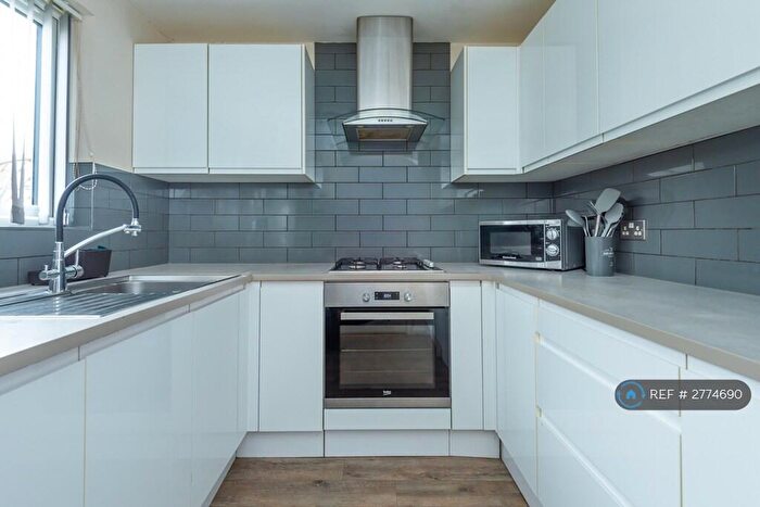 3 Bedroom Terraced House To Rent In Temple Close, London, SE28