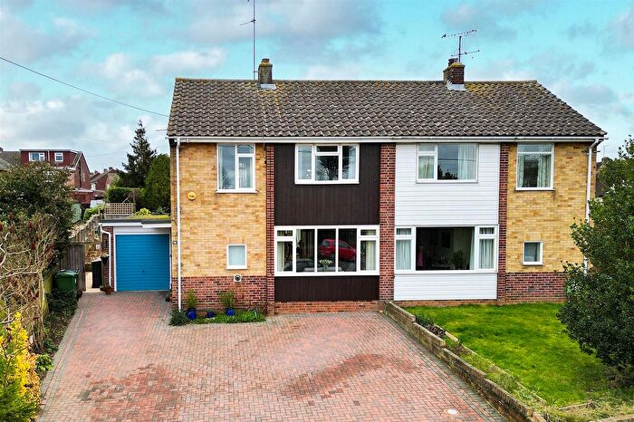 3 Bedroom Semi-Detached House For Sale In Tilkey Road, Coggeshall, CO6