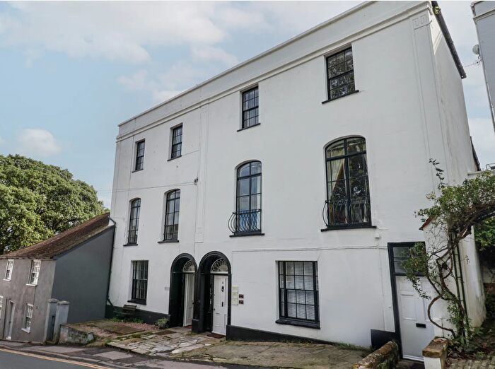 1 Bedroom Flat To Rent In Pound Street, Lyme Regis, Dorset, DT7