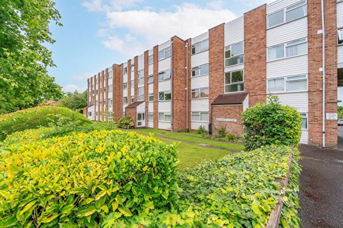 2 Bedroom Flat For Sale In Benwick Court, Croydon Road, Penge, London, SE20