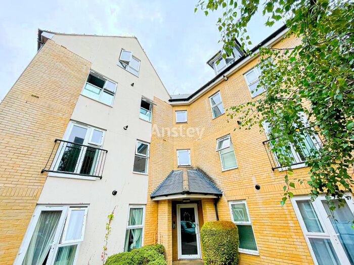 1 Bedroom Flat To Rent In Lindoe Close, Southampton, SO15