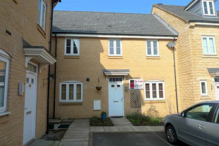 3 Bedroom Mews House To Rent In Otterhole Close, Buxton, SK17