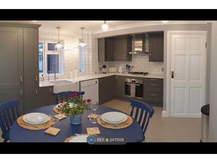 2 Bedroom Maisonette To Rent In Thornbridge Road, Iver Heath, SL0