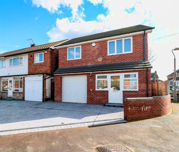 4 Bedroom Detached House To Rent In Ipswich Crescent, Birmingham, B42