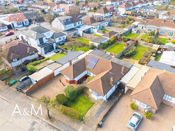 2 Bedroom Semi-Detached Bungalow For Sale In Kirkland Avenue, Ilford, IG5