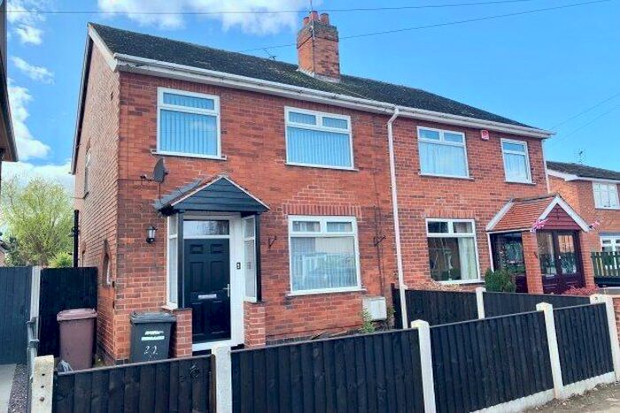4 Bedroom Semi-Detached House To Rent In Roosevelt Avenue, Nottingham, NG10