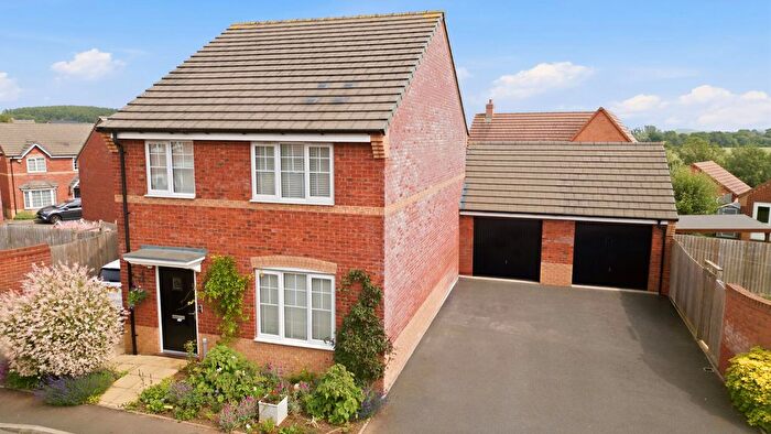 3 Bedroom Detached House For Sale In Stammers Way, Bishops Tachbrook, Leamington Spa, CV33
