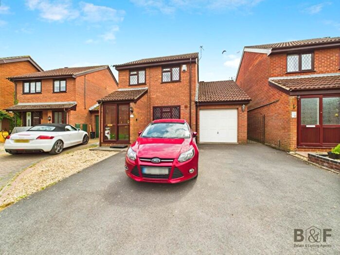 3 Bedroom Detached House To Rent In Tyning Close, Yate, BS37