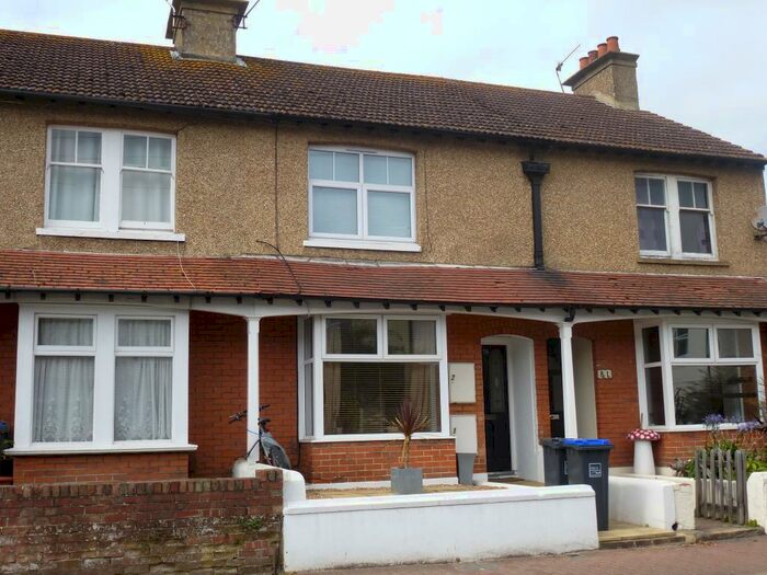 1 Bedroom Flat To Rent In Beaumont Road, Worthing, BN14