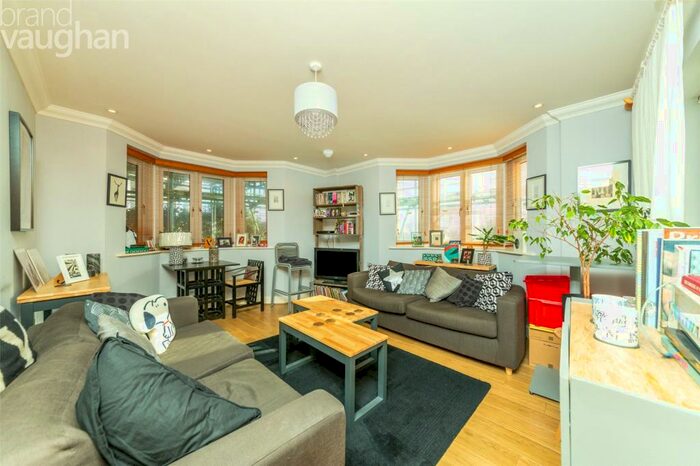 2 Bedroom Flat To Rent In Devonshire Mansions, Grand Parade, Eastbourne, East Sussex, BN21