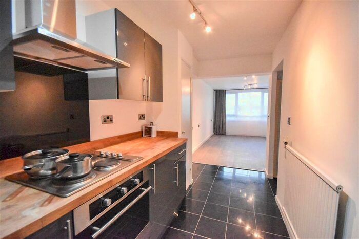 1 Bedroom Flat To Rent In Otho Court, Brentford Dock, TW8