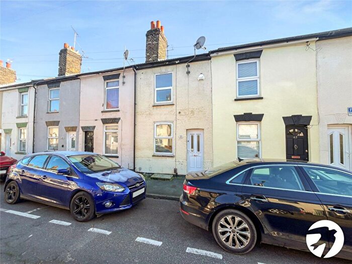 2 Bedroom Terraced House To Rent In Fox Street, Gillingham, Kent, ME7