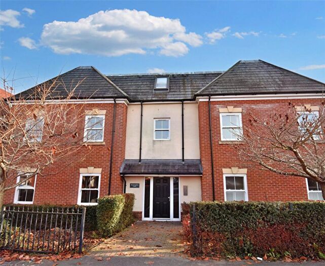 2 Bedroom Apartment To Rent In Rockingham Road, Newbury, Berkshire, RG14