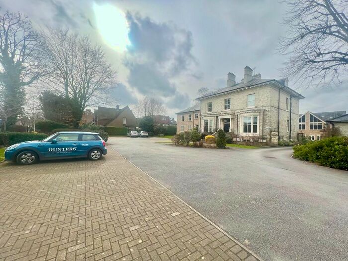 3 Bedroom Flat To Rent In Fulford Chase, York, YO10