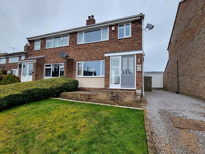 3 Bedroom Semi-Detached House To Rent In Amberdene, Matlock, DE4