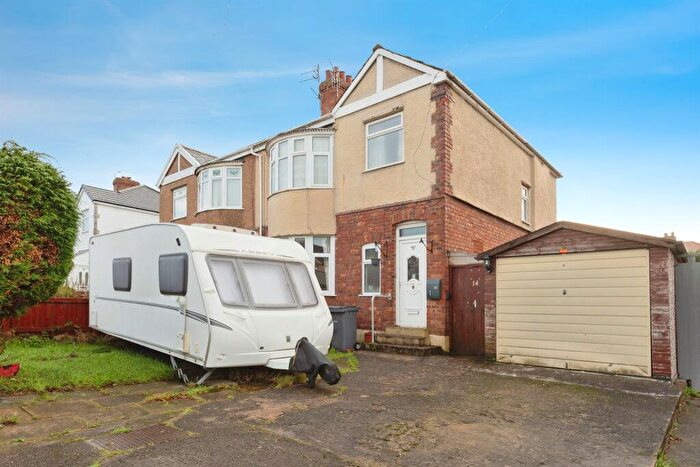 3 Bedroom Semi-Detached House For Sale In June Avenue, Wirral, CH62