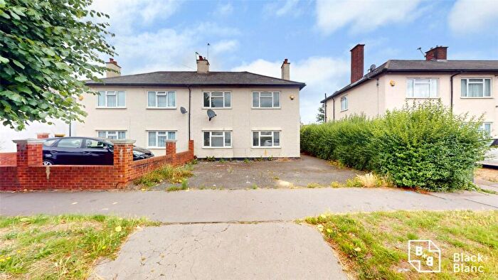 4 Bedroom Semi-Detached House To Rent In Norbury Avenue, Thornton Heath, Surrey, CR7
