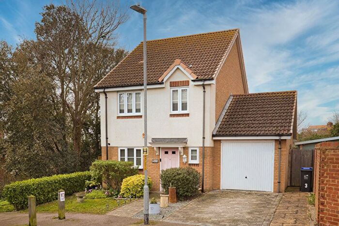 3 Bedroom Detached House For Sale In Hereson Road, Broadstairs, Kent, CT10