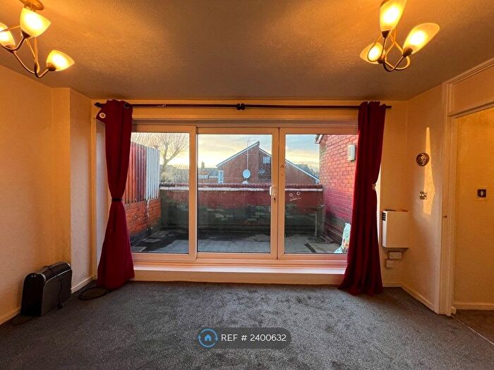 2 Bedroom Maisonette To Rent In Kilby Avenue, Birmingham, B16
