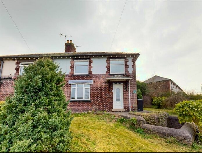 4 Bedroom Semi-Detached House To Rent In Hulme Square, Macclesfield, Cheshire, SK11