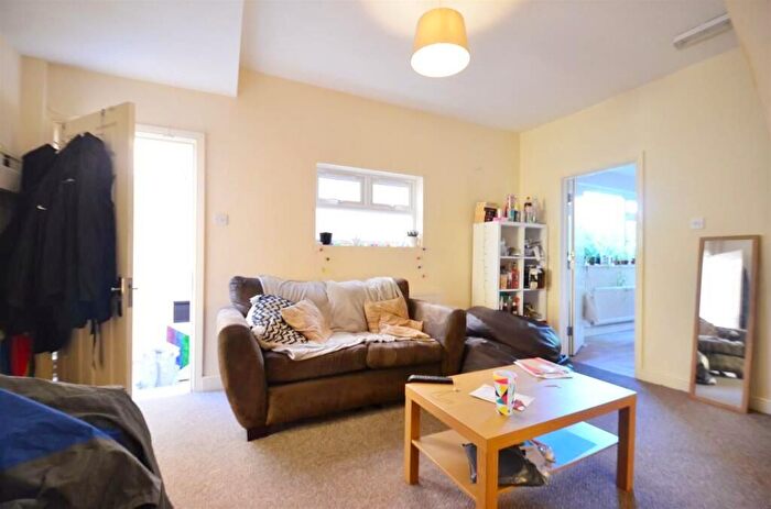 4 Bedroom Property To Rent In Gristhorpe Road, Selly Oak, Birmingham, B29