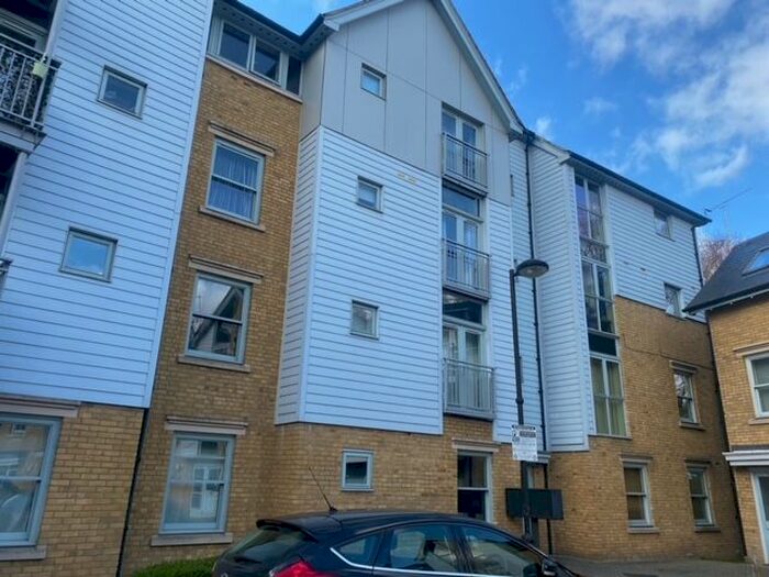2 Bedroom Flat To Rent In Bingley Court, Canterbury, CT1