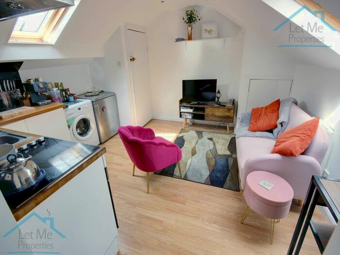 1 Bedroom Flat To Rent In Catherine Street, St Albans, Hertfordshire, AL3