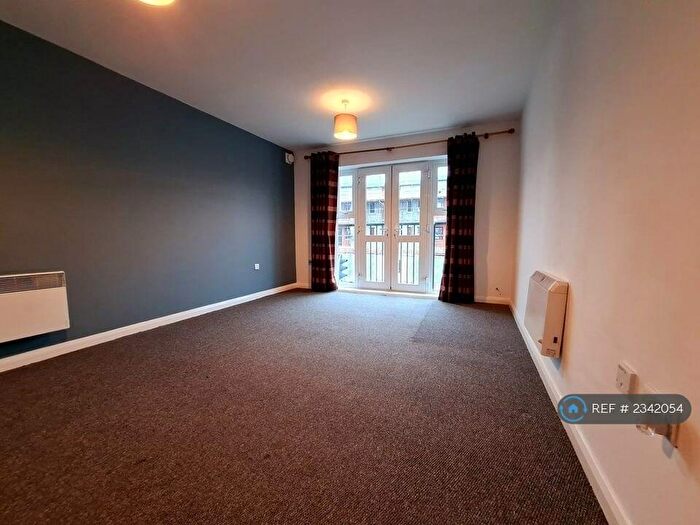 2 Bedroom Flat To Rent In Reddings Lane, Tyseley, Birmingham, B11
