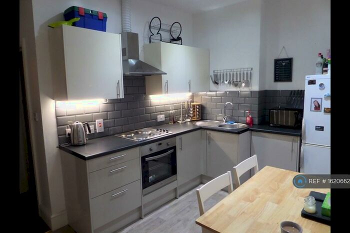 1 Bedroom Flat To Rent In Oxford Gardens, Stafford, ST16