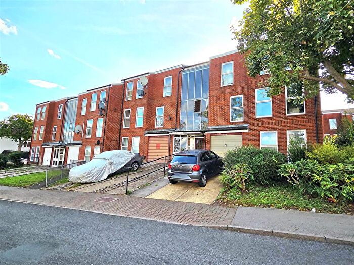 2 Bedroom Flat To Rent In Elms Lane, Wembley, HA0