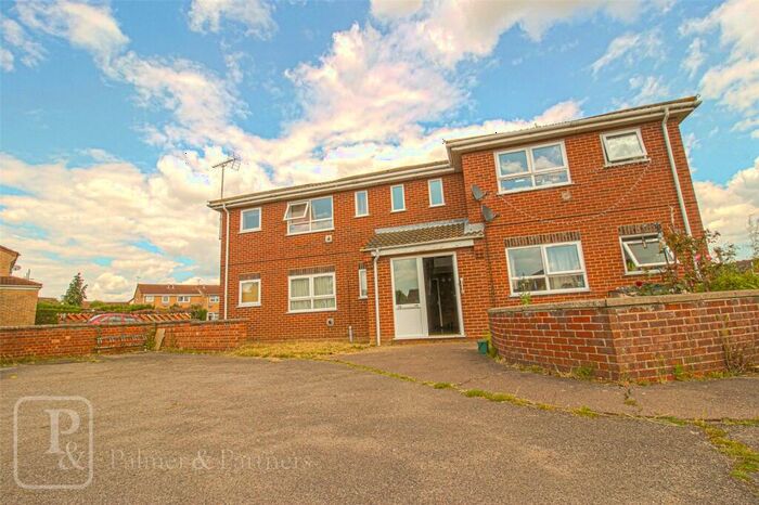 Apartment To Rent In Kingfisher Close, Colchester, Essex, CO4