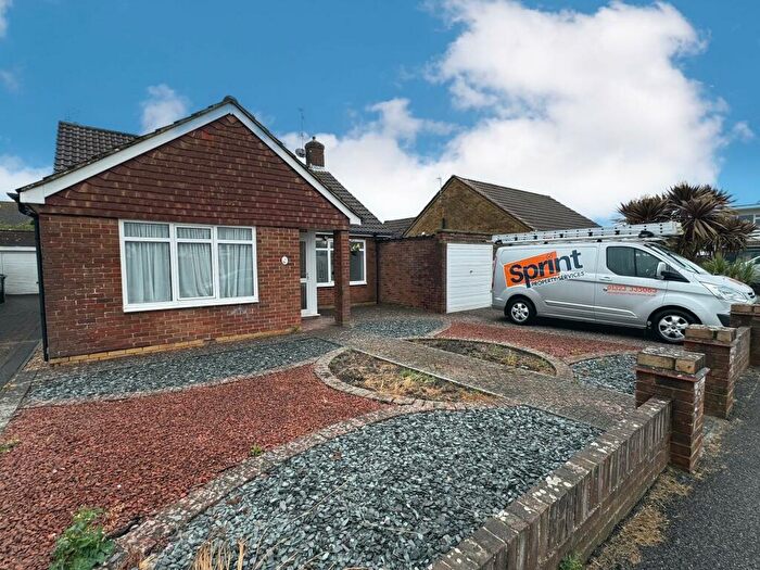 3 Bedroom Bungalow To Rent In Millstream Gardens, Polegate, BN26