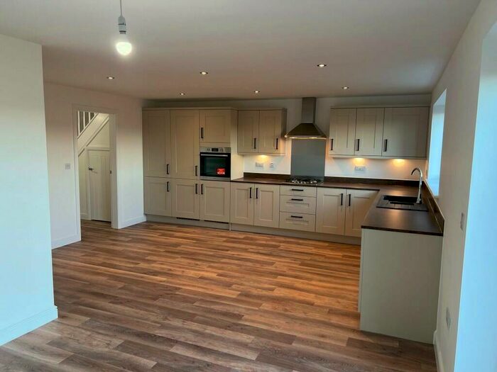 4 Bedroom Detached House For Sale In Perkins Lane, Calverton, Nottingham, NG14