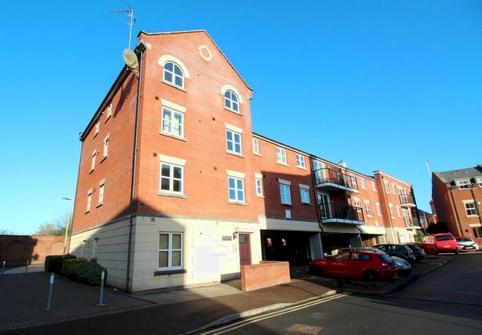 2 Bedroom Flat To Rent In Brookbank Close, Cheltenham GL50