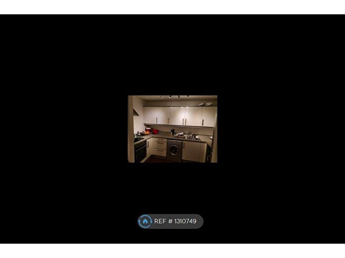 2 Bedroom Flat To Rent In Broad Gaugeway, Wolverhampton, WV10