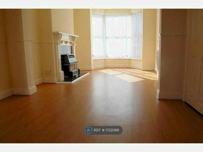 3 Bedroom End Of Terrace House To Rent In Clumber Street, Hull, HU5