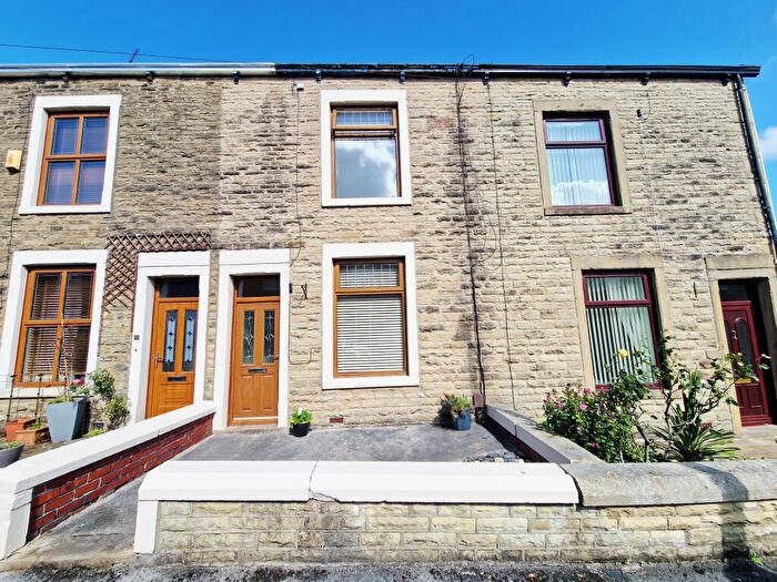 2 Bedroom House To Rent In Earl Street, BB6