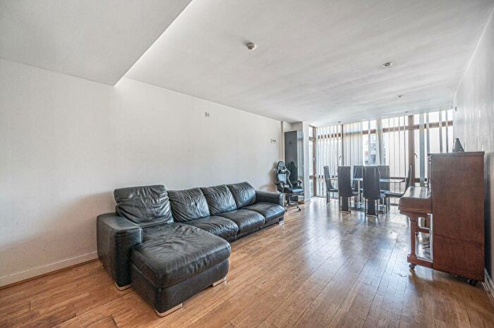 2 Bedroom Apartment To Rent In Pulse Apartments, Lymington Road, West Hampstead, NW6