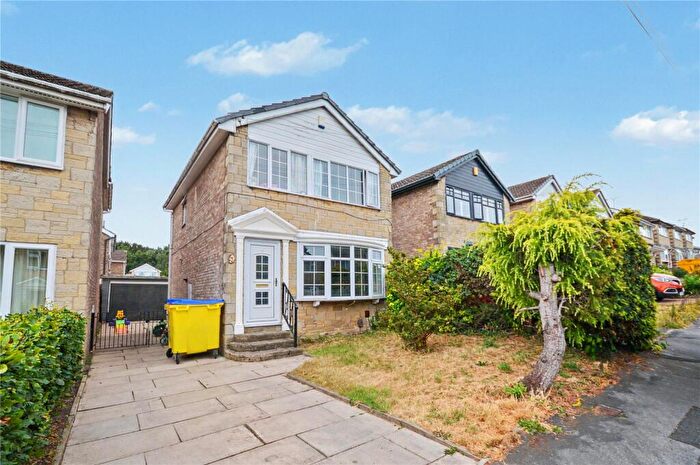 3 Bedroom Detached House For Sale In Southleigh Road, Leeds, LS11