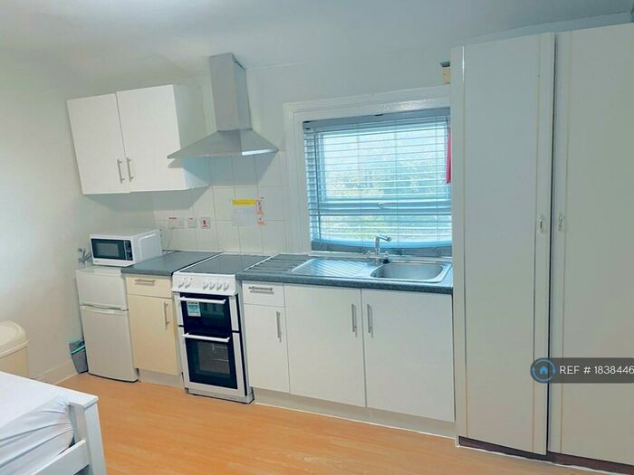 Studio To Rent In Waylen Street, Reading, RG1