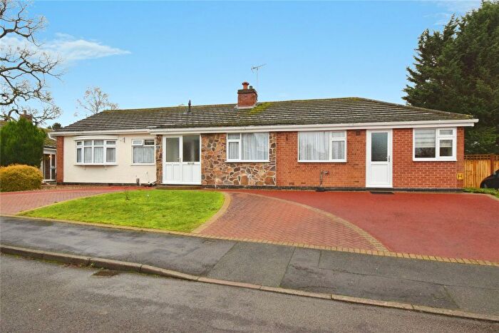 4 Bedroom Bungalow For Sale In Walnut Close, Oadby, Leicester, Leicestershire, LE2