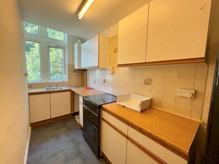 1 Bedroom Flat To Rent In Main Street, Bingley, BD16