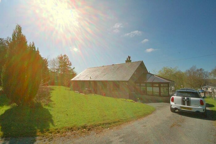 4 Bedroom Detached Bungalow To Rent In Woodseats Lane, Charlesworth, SK13