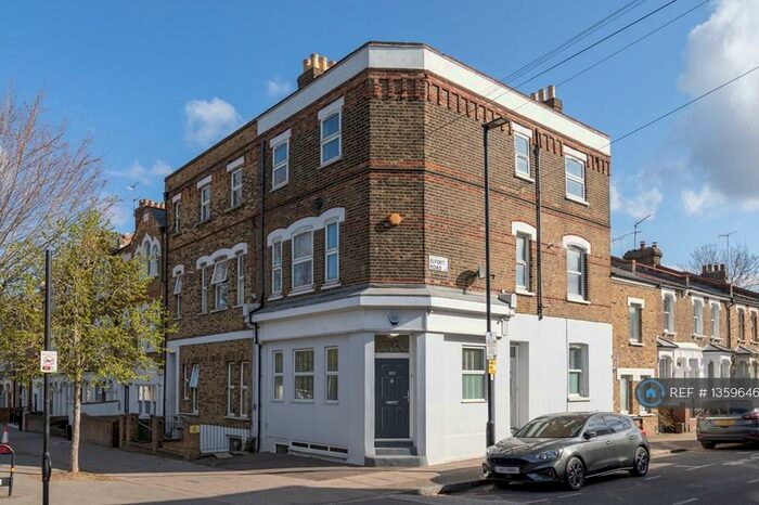 3 Bedroom Maisonette To Rent In Drayton Park, London, N5