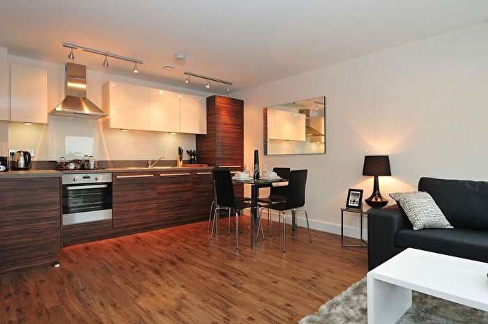 2 Bedroom Flat To Rent In Trs Apartments, Southall, UB2