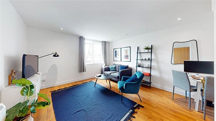 1 Bedroom Flat To Rent In Commercial Road, London, E1