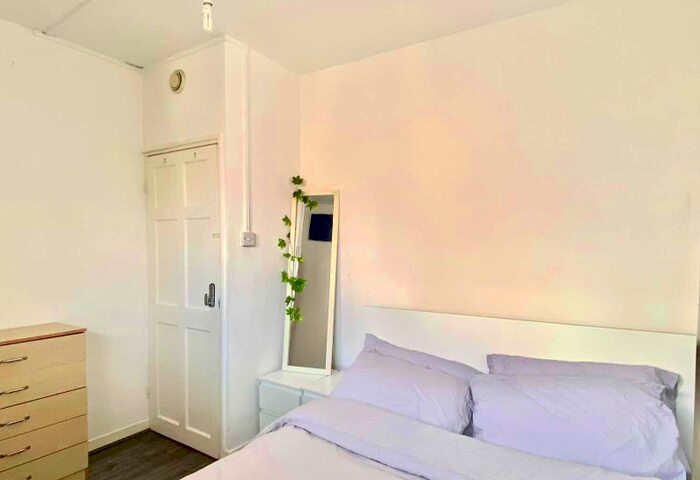 5 Bedroom Flat To Rent In Chicksand House, London, E1