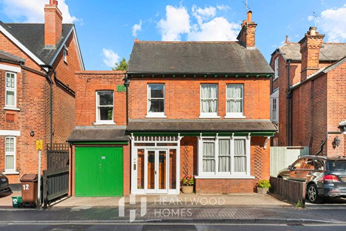 6 Bedroom Detached House For Sale In Lemsford Road, St. Albans, AL1