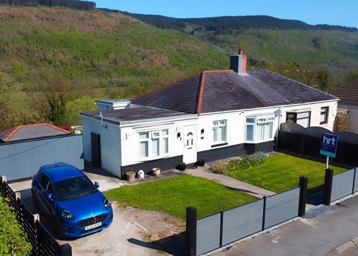 3 Bedroom Semi-Detached Bungalow For Sale In Lletty Dafydd, Clyne, SA11